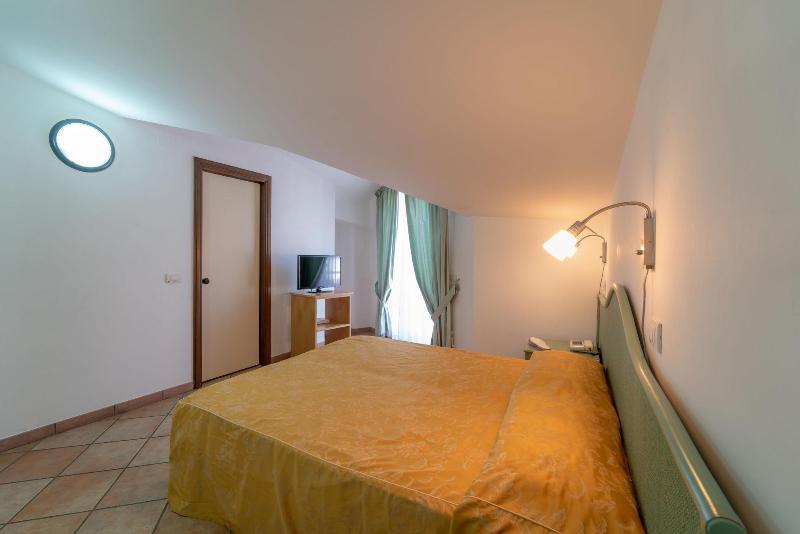 Hotel Il Ceppo Agropoli Exterior foto